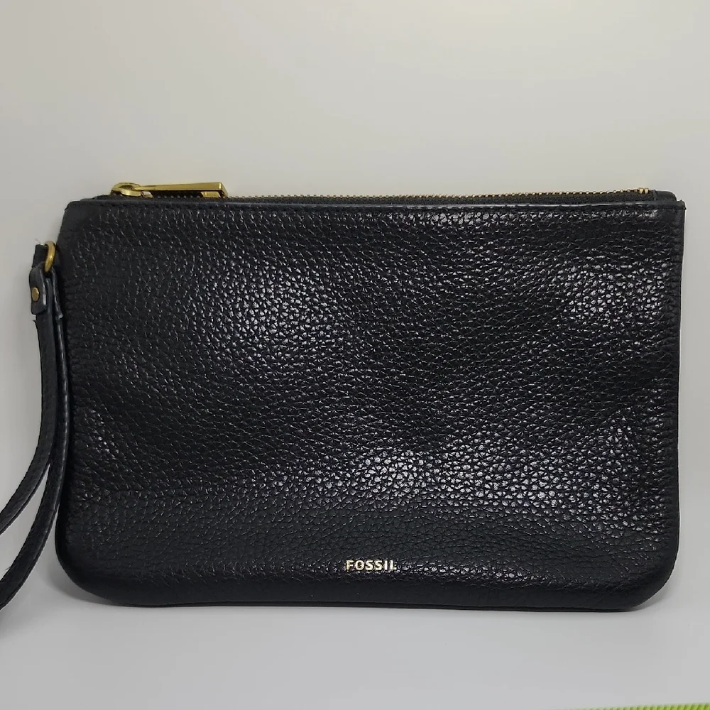 Fossil Black Pebbled Leather Clutch‎ with Gold Accents